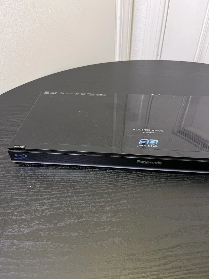 Panasonic DMP-BDT210 Full HD 3D Blu-ray DVD Player Wi-Fi Touch-Free Sensor - Image 2 of 4