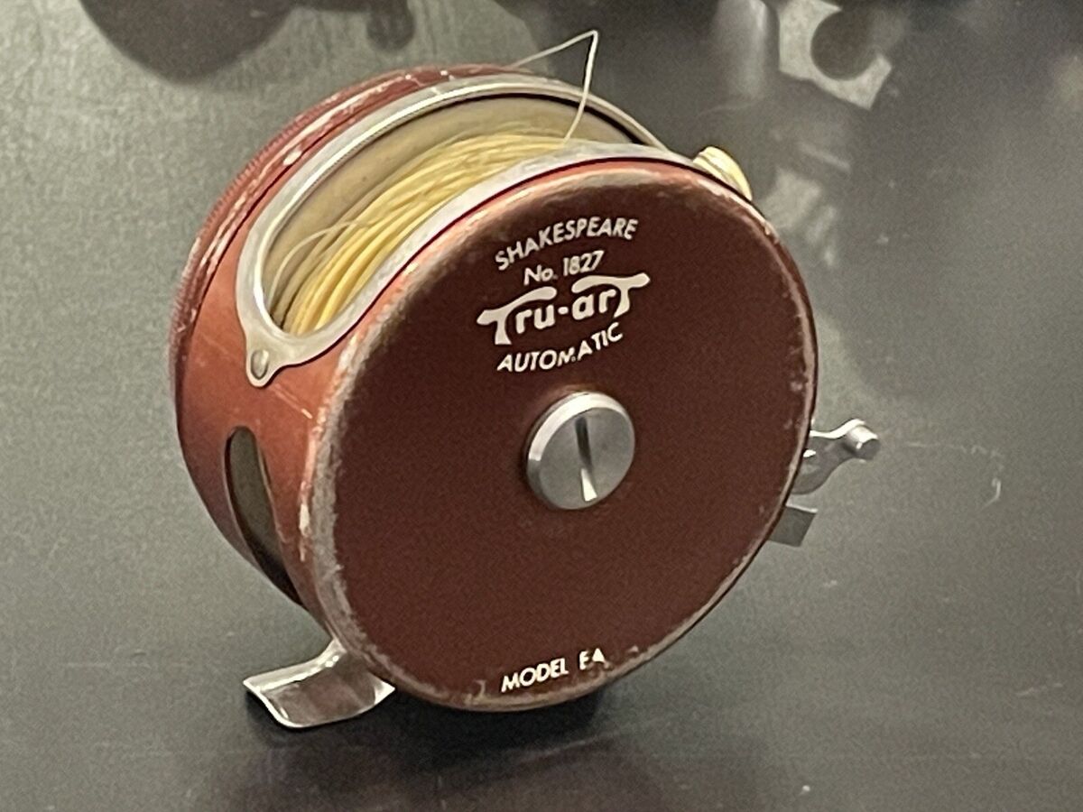 VINTAGE TRU-ART AUTOMATIC SHAKESPEARE NO. 1827 MODEL EA FLY VINTAGE TRU-ART AUTOMATIC SHAKESPEARE NO. 1827 MODEL EA FLY