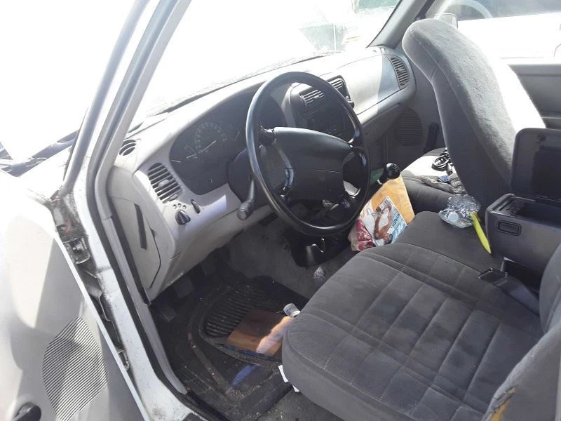 Radiator 4 Cylinder Fits 95-97 RANGER 1507541 Foto 3 de 4