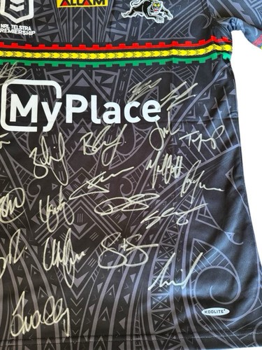 PENRITH PANTHERS Team Signed 2024 Alternate Jersey with COA *PREMIERS* *WOW* - Bild 3 von 5