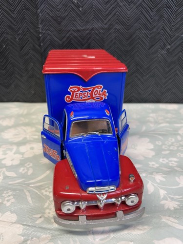 1951 Ford PEPSI Holiday Delivery Box Truck Santa Golden Wheel Diecast Damaged - Picture 3 of 11