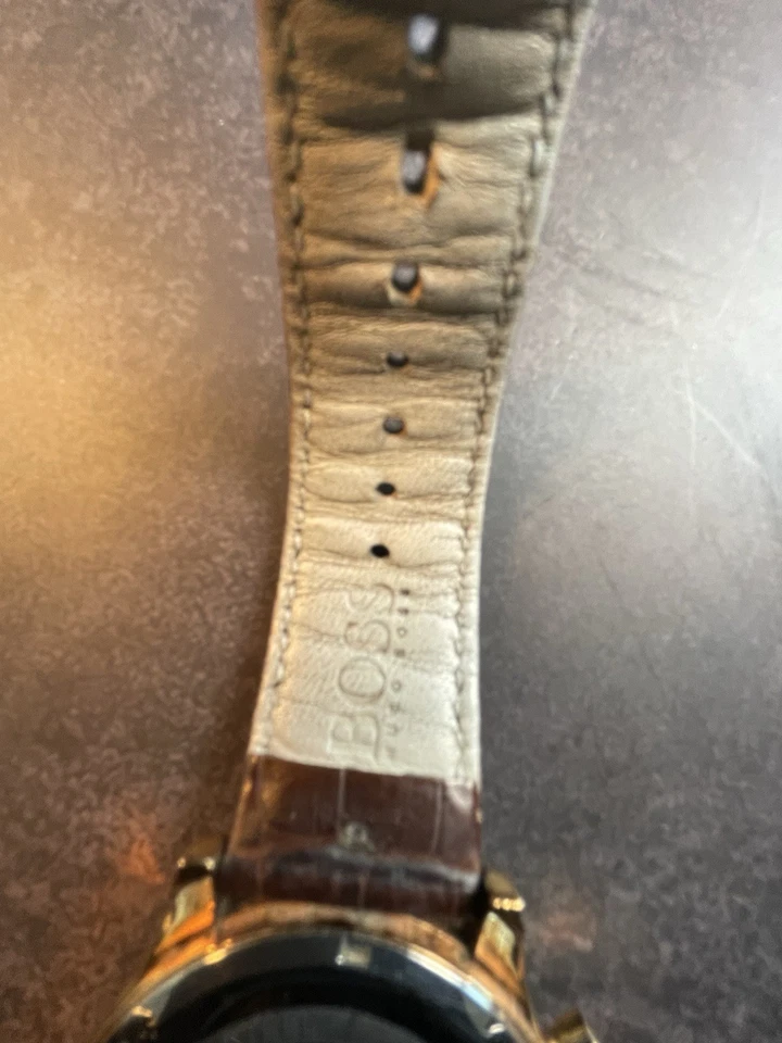 Reloj cronógrafo para hombre Hugo Boss caja dorada correa de cuero marrón Foto 4 de 4