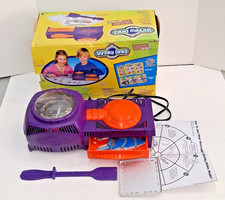 Vtg 2001 Spin Master Kid Art Toys Incredible Shrinky Dinks Maker In Box w/ Trays
