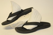 OluKai Ohana Beach Sandals Women Size 8 38 All Black Flip Flops Shoes 20110-4040
