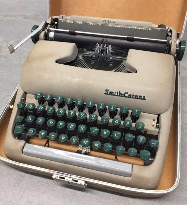 25+ Smith Corona Steel Collectible Typewriters with Vintage for