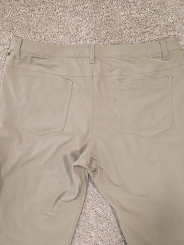 Pantalón Lululemon ABC Calce Clásico Elastizado 5 Bolsillos Beige Para Hombre Talla 36x32 - Imagen 10 de 12