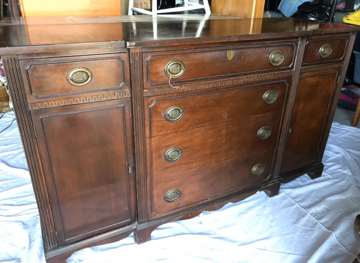 Antique Federal Hepplewhite Style Mahogany Sideboard Buffet