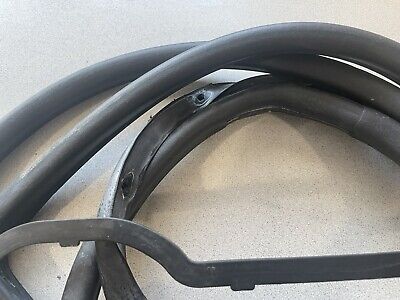 96-02 MERCEDES-BENZ E320 E430 W210 ~ RIGHT REAR DOOR FRAME 96-02 MERCEDES-BENZ E320 E430 W210 ~ RIGHT REAR DOOR FRAME