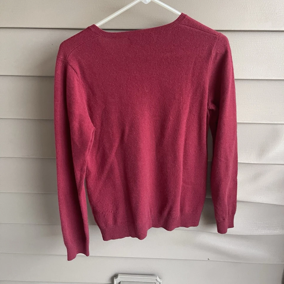 Suéter Jones New York Rojo Cuello en V 100% Cachemira Talla M Portador Minimalista Foto 2 de 4