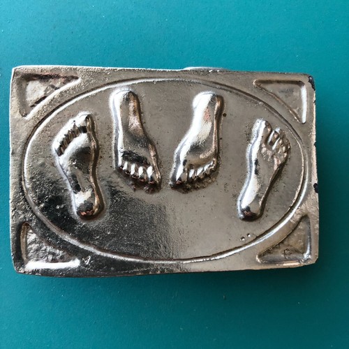 Metal Belt Buckle 2 Peoples Feet 2”x3”