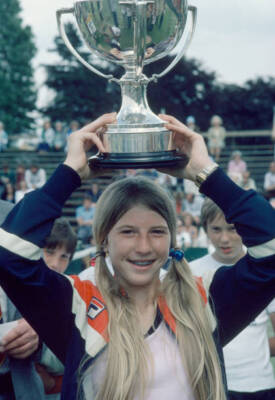 Andrea Jaeger of the USA lifts the trophy after defeating Jo Duri - Old Photo