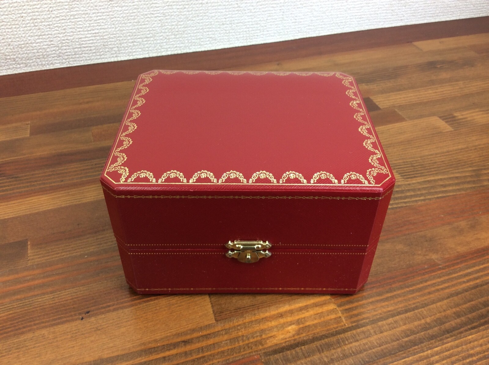 Cartier COWA 0043 Red Watch Box + Free 