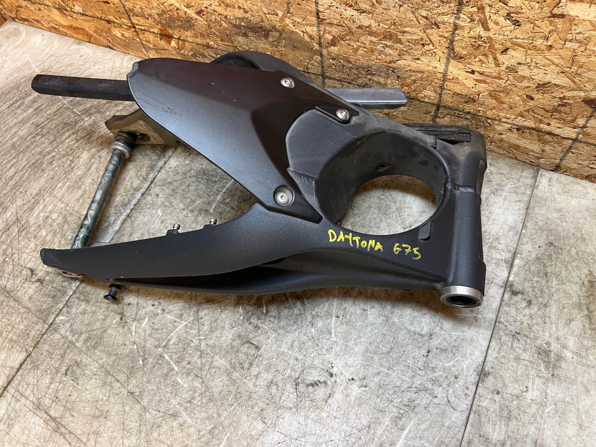 09 10 11 12 TRIUMPH DAYTONA 675R 675 R TRIPLE SWINGARM REAR SWING