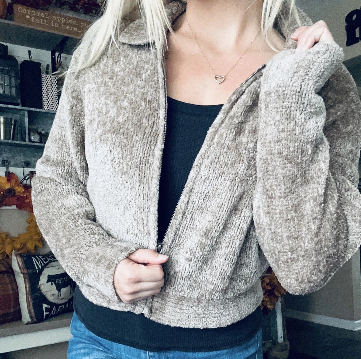 Vintage 90s Y2K chenille semi cropped zip up collared neutral sweater