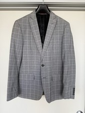 John Varvatos Men s Gray Plaid Blazer Size 38R Gently Used