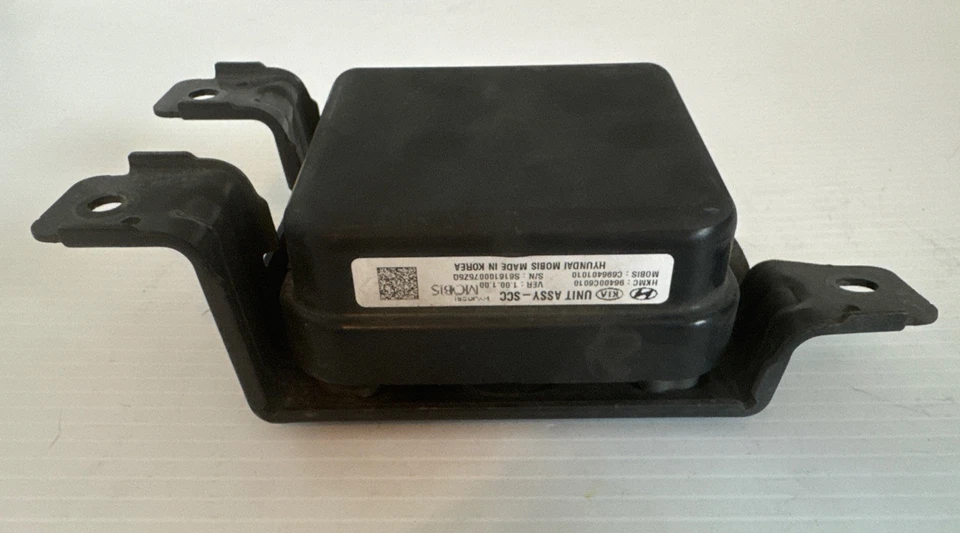 2015 - 2018 Kia Sorento Cruise Control Distance Sensor 96400C6010 OEM K0112 - Image 4 of 4