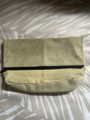 Topshop Women s Beige Reptile Clutch, Zip & Snap Closure, Lined, Pockets