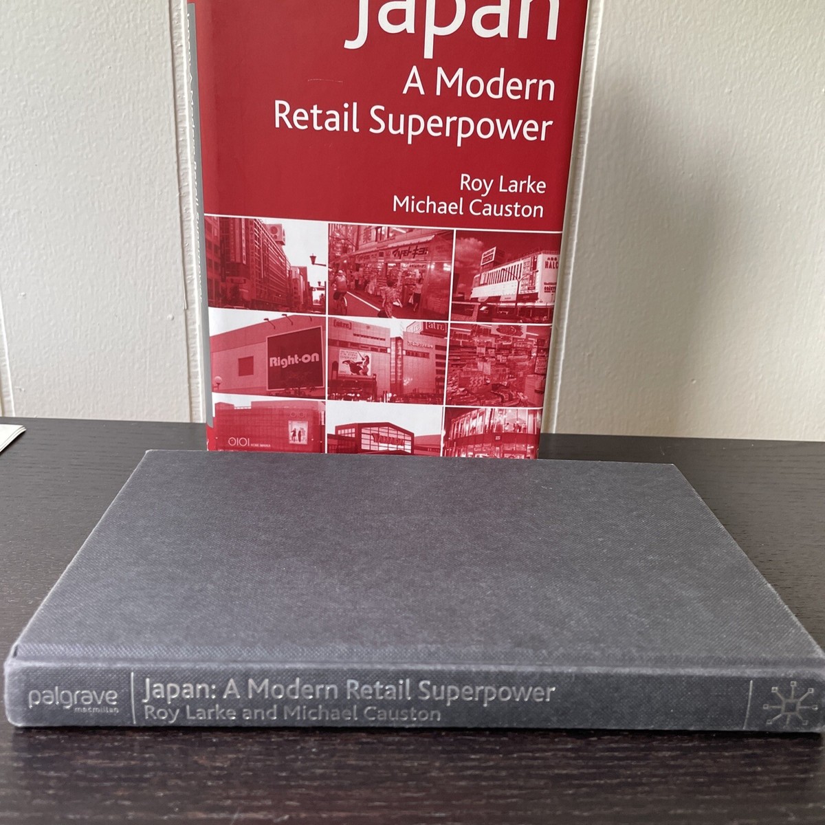 洋書 Japan - A Modern Retail Superpower Japan - A Modern Retail Superpower