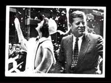 1964 TOPPS JOHN F KENNEDY #JFK AND JACKIE RIDE IN MOTORCADE IN NYC