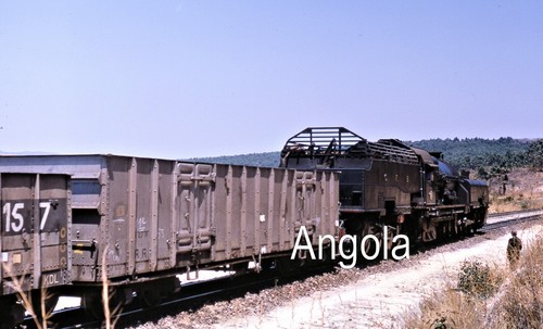 ANGOLA STEAM LOCOMOTIVES 1973 at various locations 10 x 35mm colour slides. - Picture 6 of 12