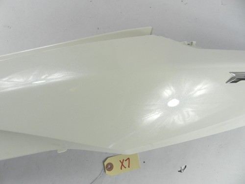 Genuine Honda Part 2015-18 PCX150 Left Side White Cover 83610-K35-V0 - Picture 3 of 14