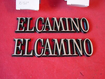 NOS 1978 - 1987 EL CAMINO QUARTER EMBLEMS PR (2) REAL GM