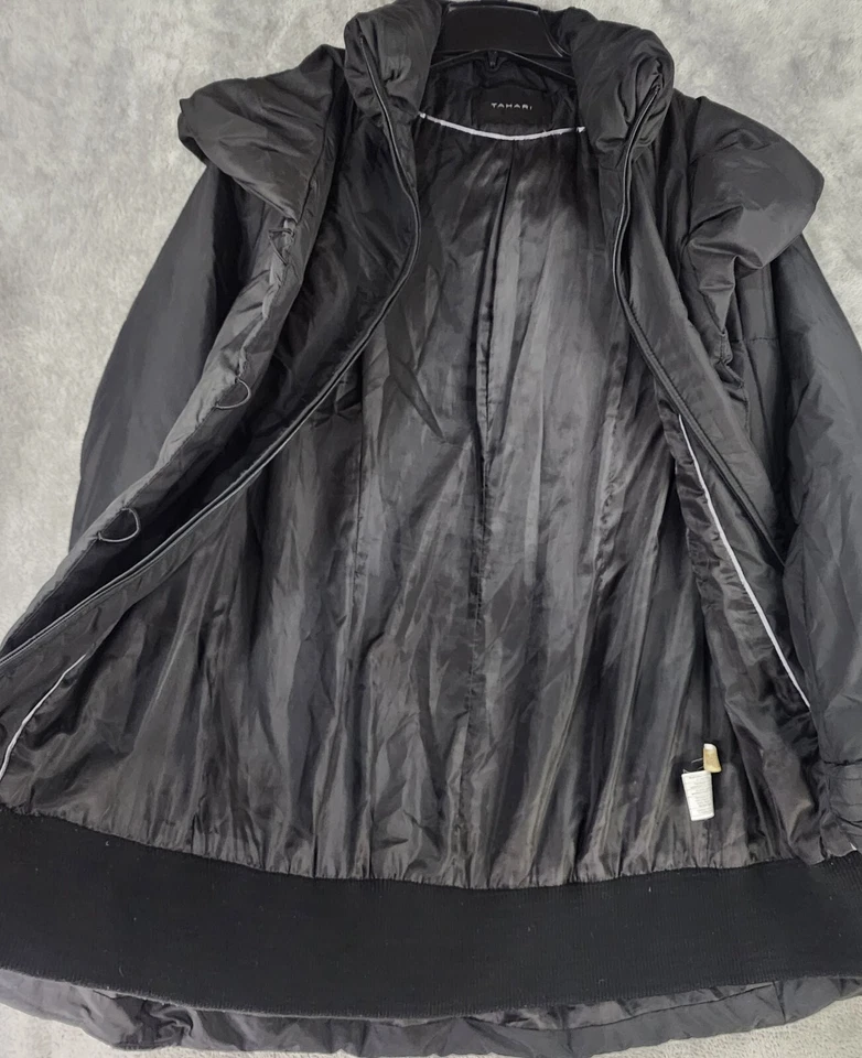 Chaqueta acolchada Tahari para mujer pequeña negra cremallera completa botón manga larga abrigo de invierno Foto 3 de 4