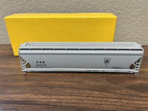 Accurail HO Scale Pennsylvania Railroad (PRR) Covered Hopper - Unbuilt NIB