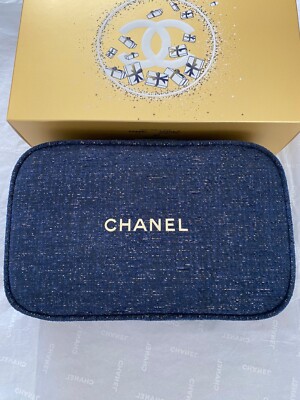 新品！CHANEL BEAUTE ネイビー ポーチ Chanel Holiday 2023 Makeup Bag Blue Pouch ONLY Brand New Authentic