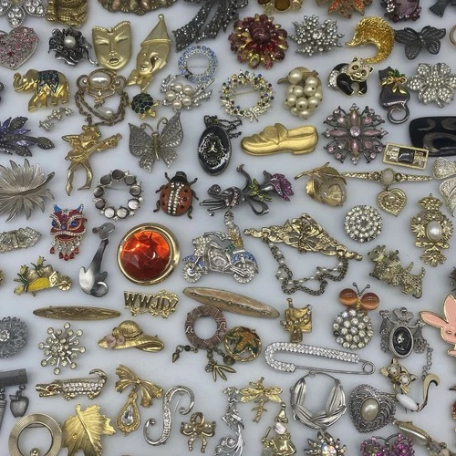 Huge Lot 100 Vintage BROOCH Pins AS IS Broken Craft Rhinestone Costume Jewelry A