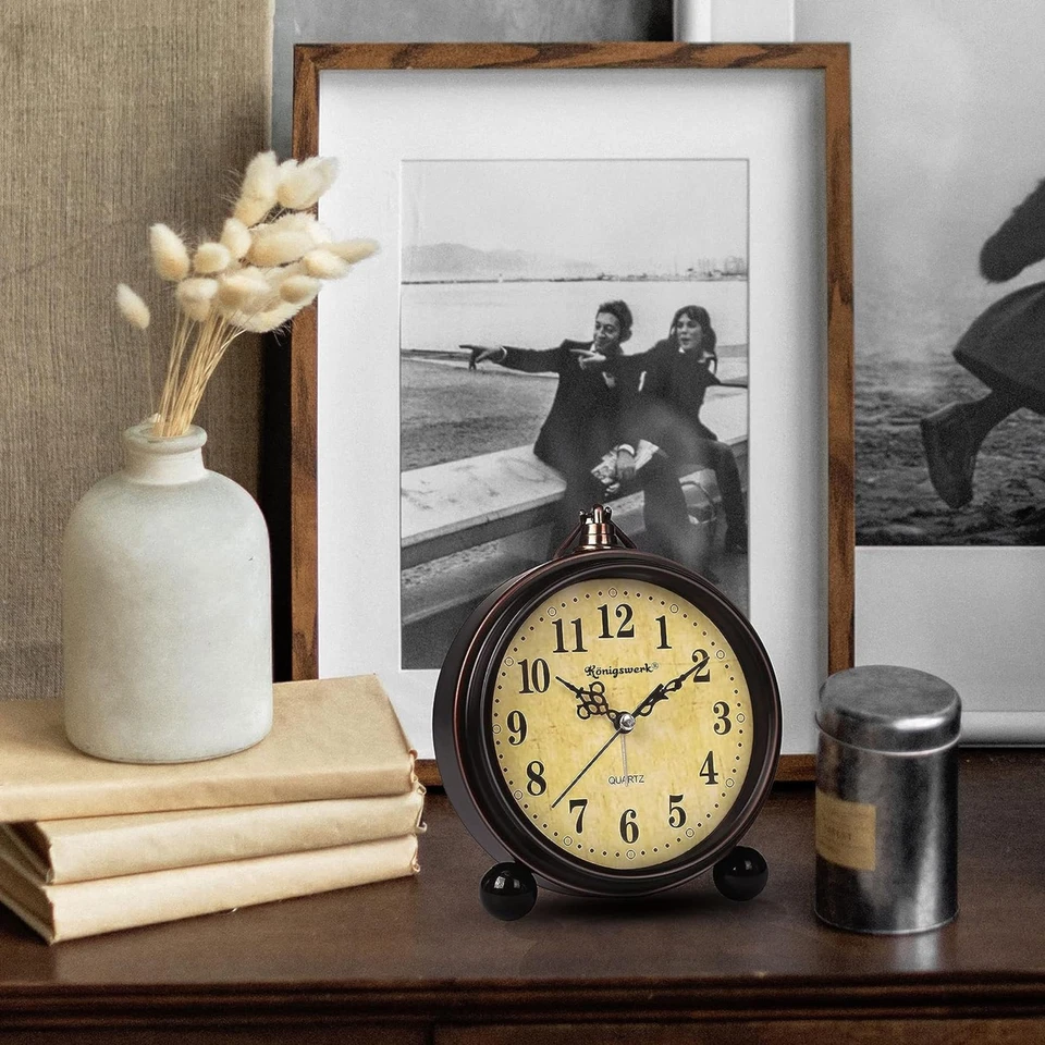Reloj despertador analógico vintage, pequeño reloj de escritorio silencioso de 5,25 pulgadas con luz nocturna, Foto 3 de 4