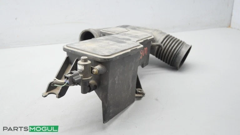 02-05 Lexus GS430 SC430 Air Cleaner Intake Resonator Connector Tube 17875-50250 - Image 2 of 4