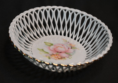 Apulum Lucru Manual Romanian Reticulated Lace Bowl, Gilded Edges