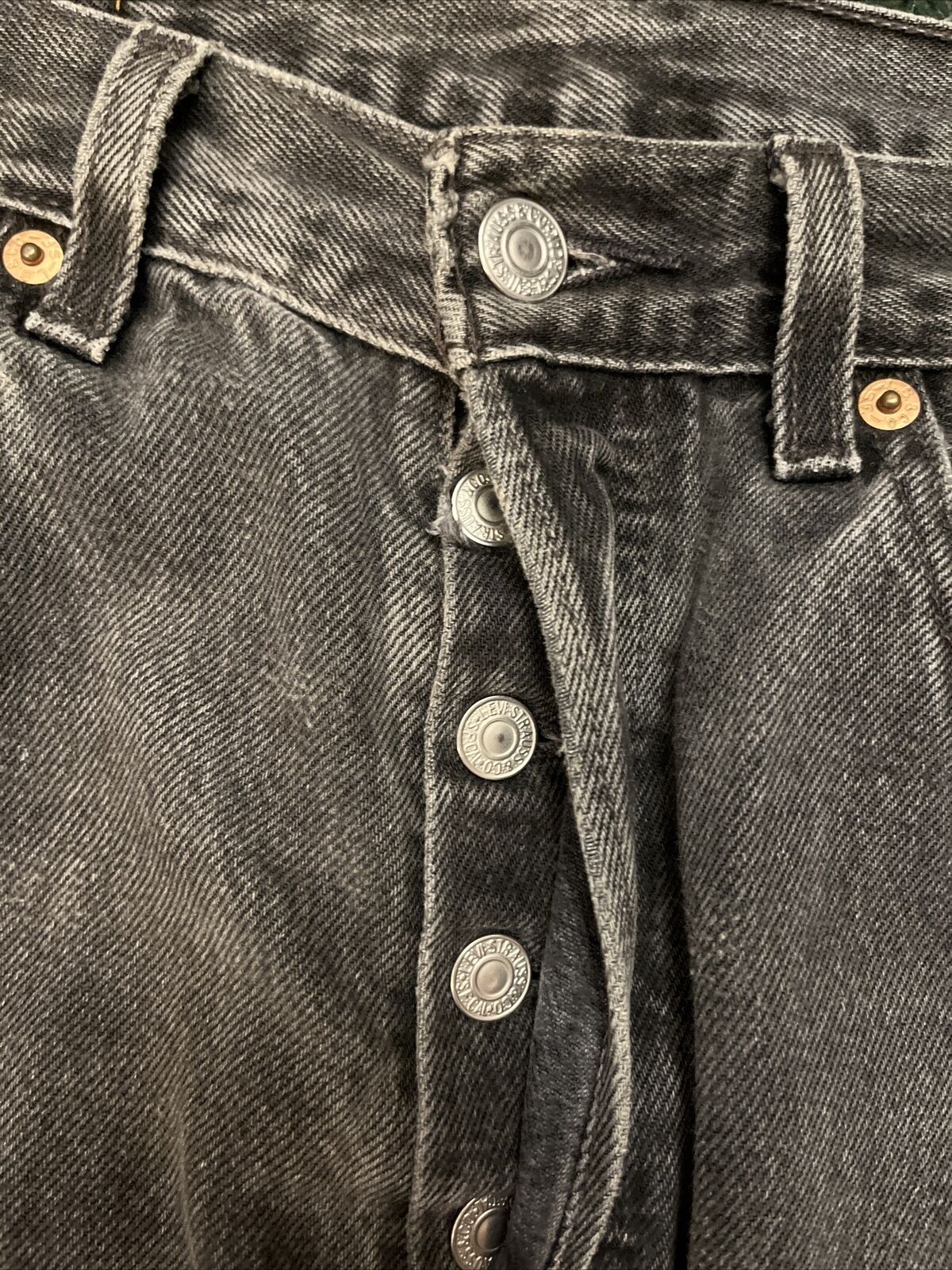 Vintage 00’s Levis 501 Black Denim Jeans Mens 31 … - image 4