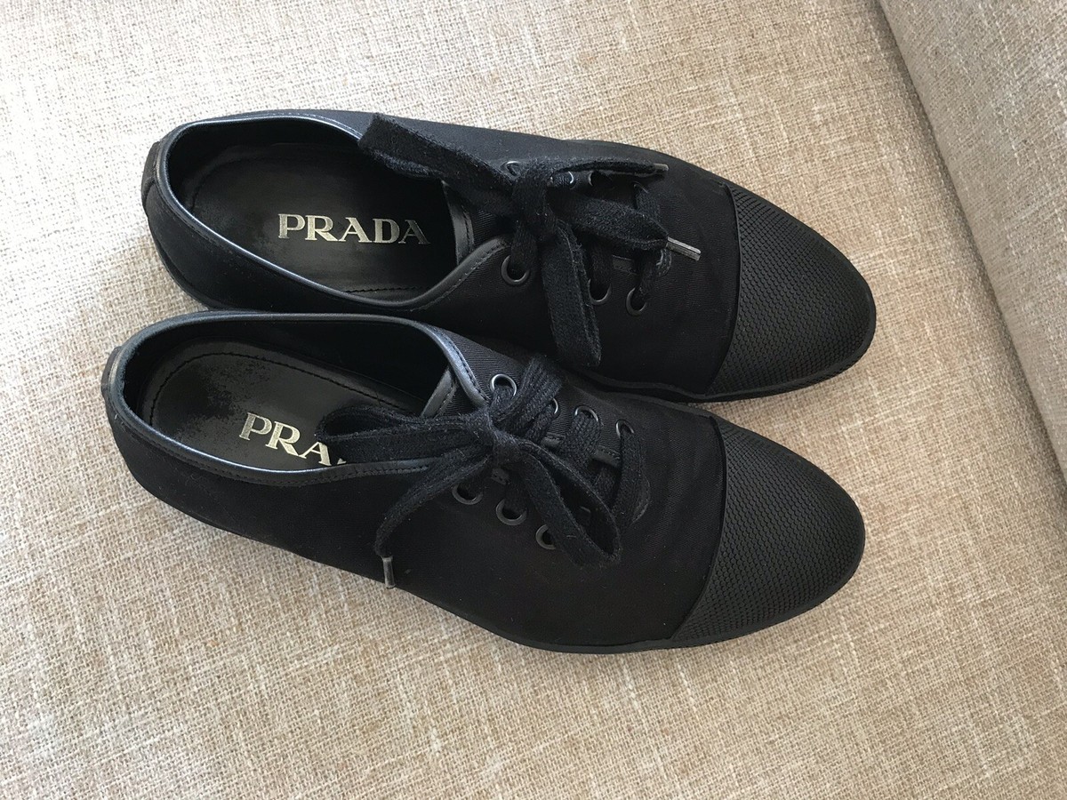 AUTHENTIC PRADA BLACK CAP TOE LACE UP 2EG 149 SNEAKERS SZ 8  display picture 2
