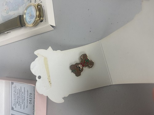 Vintage Precious Moments Christmas VALDAWN Wrist Watch 90s NOS with Bear Pin! - Picture 9 of 18