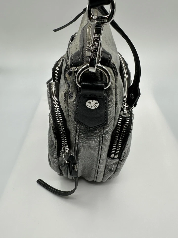 Bolso de mano Bailey Bedford de lino recubierto de grafito MZ Wallace Foto 4 de 4