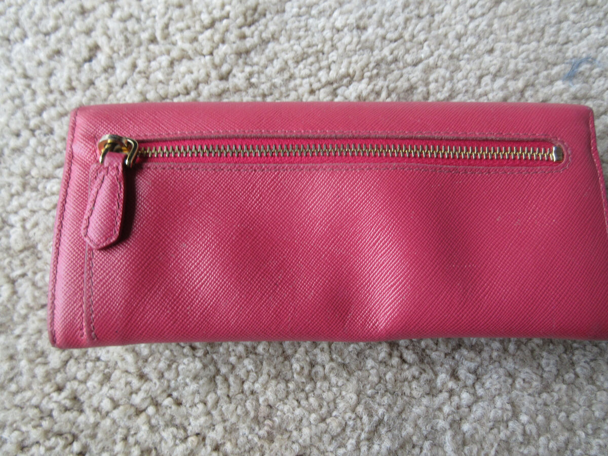 Prada Saffiano Fiocco Pink Peonia Ribbon Bifold Wallet Prada Saffiano Fiocco Pink Peonia Ribbon Bifold Wallet