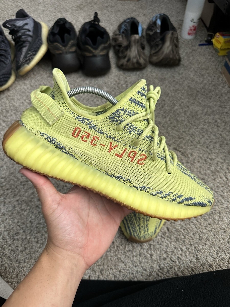 adidas Yeezy Boost 350 V2 Low Semi Frozen Yellow - Size 10 adidas Yeezy Boost 350 V2 Low Semi Frozen Yellow - Size 10