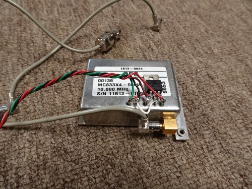 10 MHz Frequency Reference 0.01 ppm, 0 dBm (1.4Vpp) Sine Wave Output
