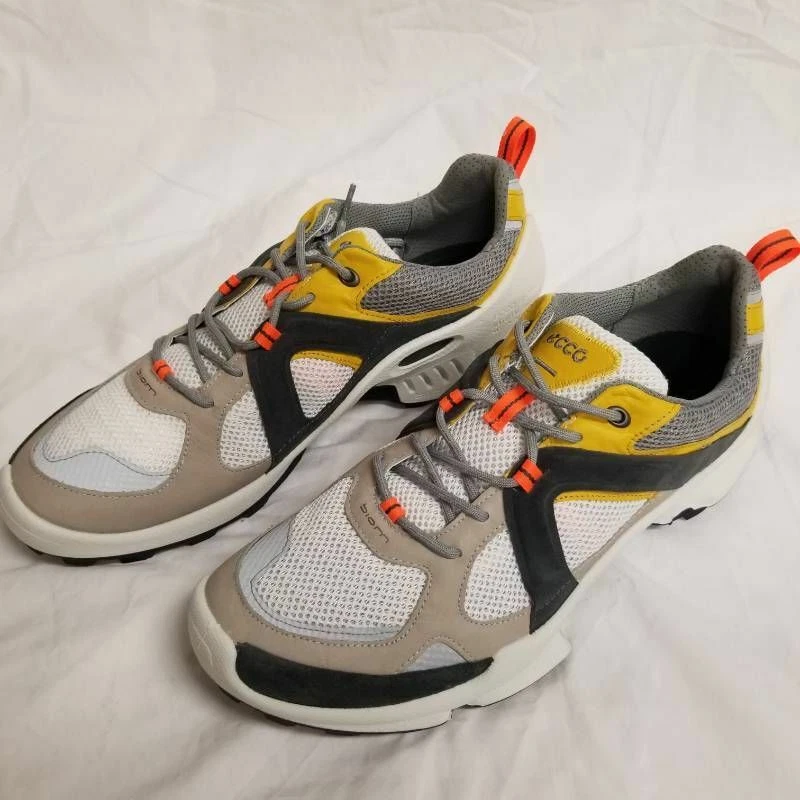 Ecco sale running shoes
