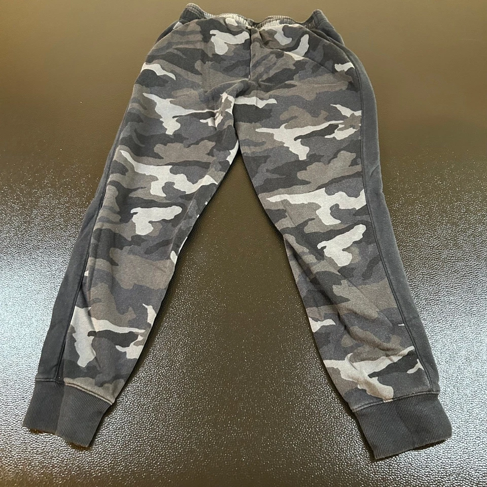 Pantalones deportivos Under Armour camuflados niños jóvenes medianos YMD gris negro Coldgear Foto 3 de 4