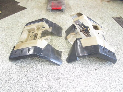 98 Yamaha YFM 600 Grizzly Front Rear Fenders 4WV-W2151-01-00 1998-2001