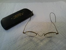 Antique Unmarked Gold Toned Wire Rim Eyeglasses Oval Frames with Case