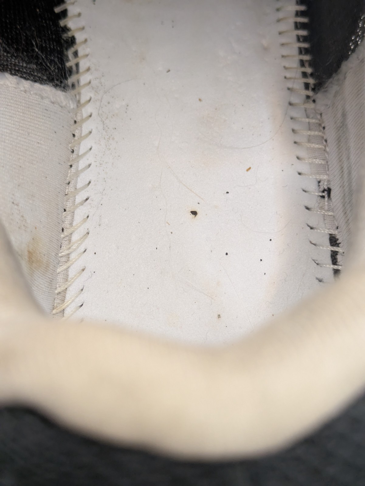 Size 7 - On Cloudrunner Eclipse/Black - image 6