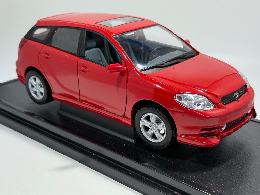 1/18 Yat Ming Road Signature 2003 Toyota Matrix Hatch Red NICE! US Seller 92518