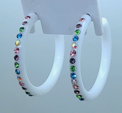E184 BOHO SLIM WHITE PLASTIC HOOP WITH SUMMER MULTI RHINESTONE FASHION EARRINGS