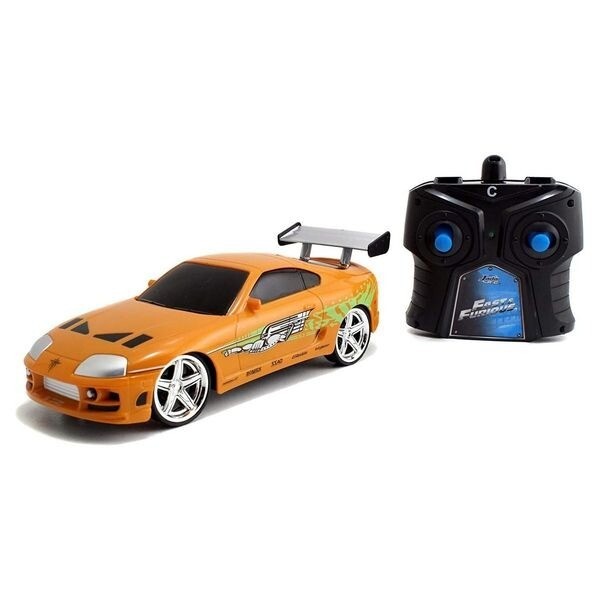 Voiture télécommandée Brian Toyota Supra pour des courses de salon en famille