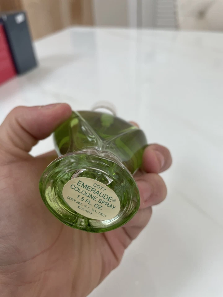 COTY EMERAUDE COLÔNIA 44ML (SPRAY) - Imagem 3 de 3