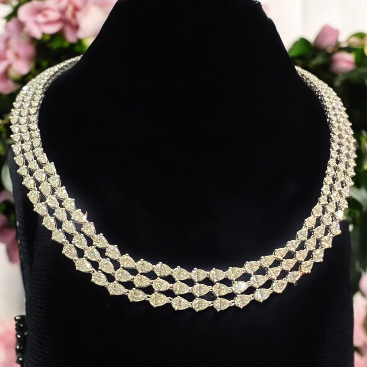 Dazzling Cts F/VS1 Pear Shape Diamonds Three Row Necklace 18K Gold